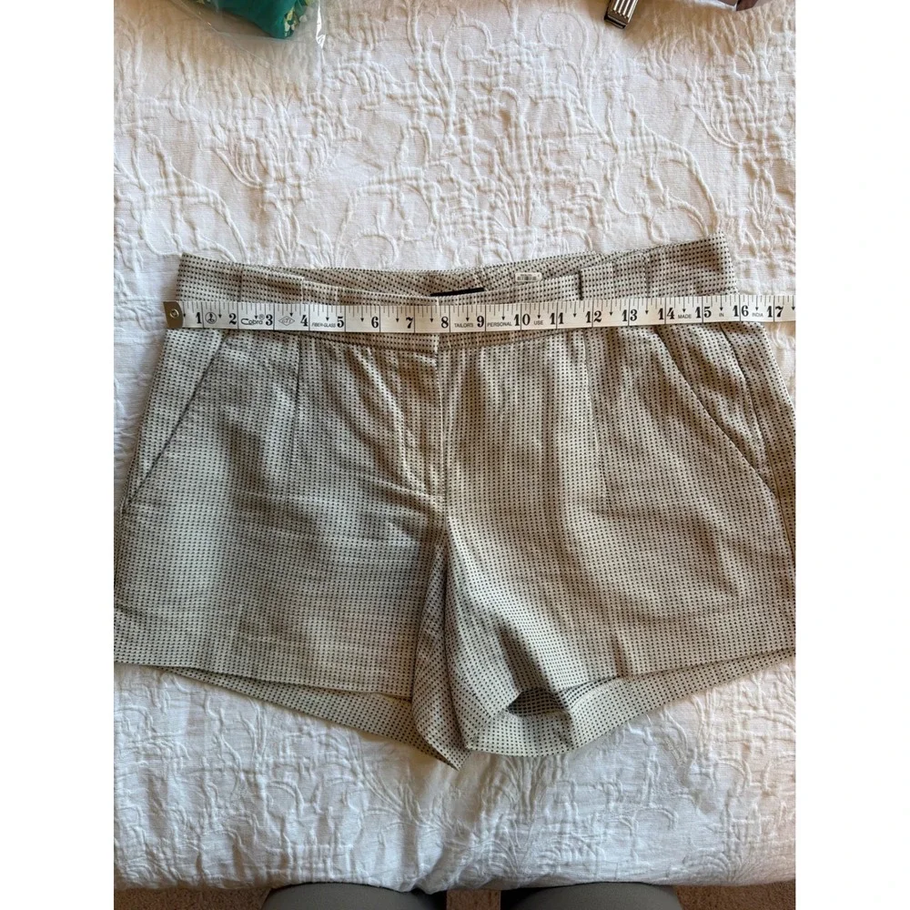 Theory Womens Micro Dot Tailored Shorts Cream‎ Black Size 4 Pockets Summer